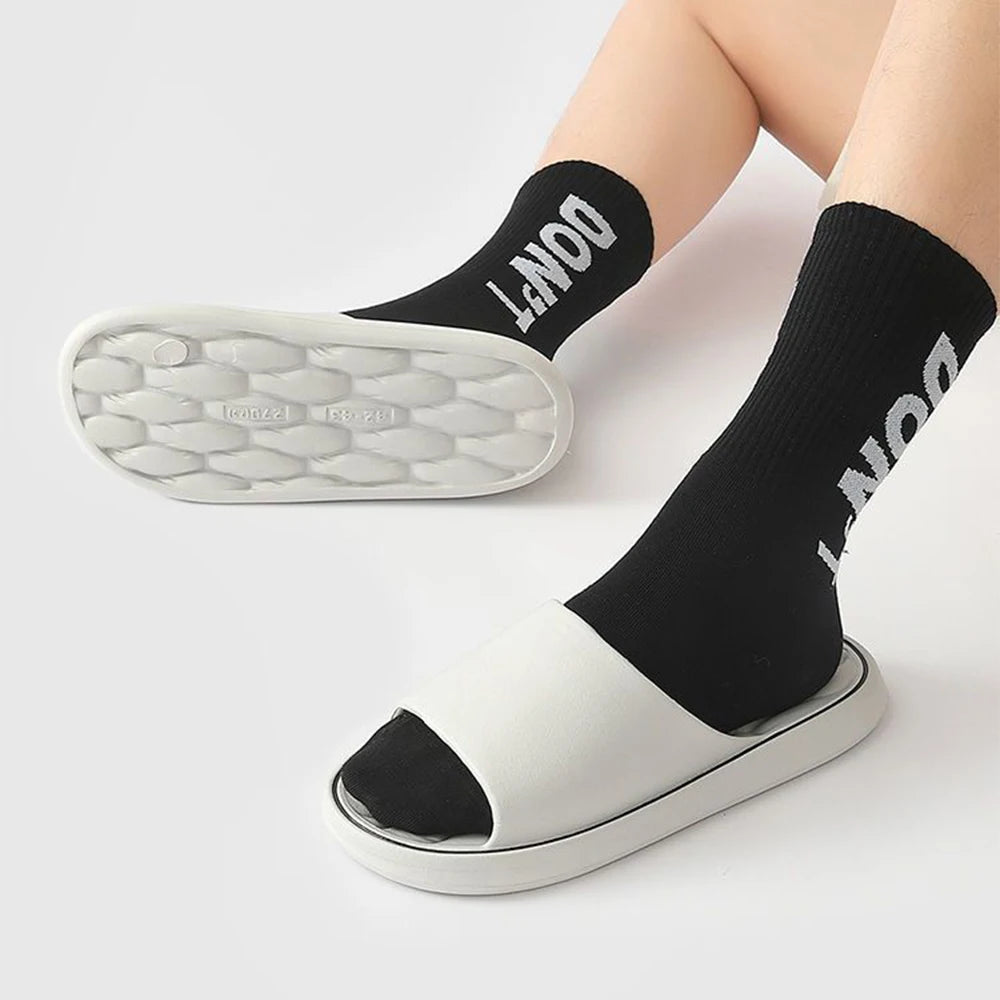 ZHIDA Zapatillas suaves súper ligeras Diapositivas simples de moda Zapatos elásticos EVA Zapatillas coloridas en la puerta Chanclas de baño