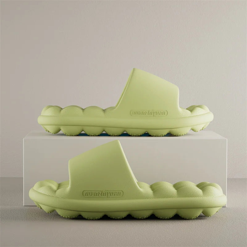 Zapatillas de verano antideslizantes de EVA para hombre y mujer, sandalias ligeras y acogedoras para el baño, zapatos para el hogar suaves para interiores, Unisex